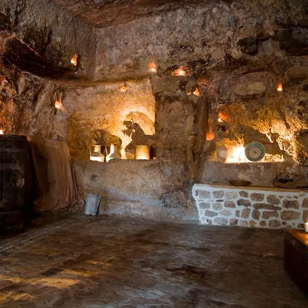 Degli Avi 2, Antico Abitare In Grotta Aparthotel *