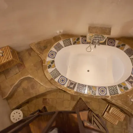 Degli Avi 2, Antico Abitare In Grotta Modica