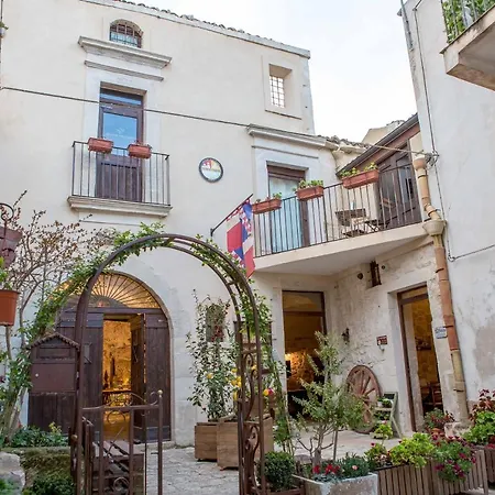 Degli Avi 2, Antico Abitare In Grotta Aparthotel