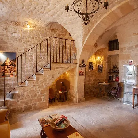 Degli Avi 2, Antico Abitare In Grotta * Modica