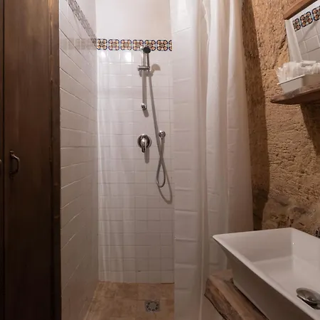 Aparthotel Degli Avi 2, Antico Abitare In Grotta Modica