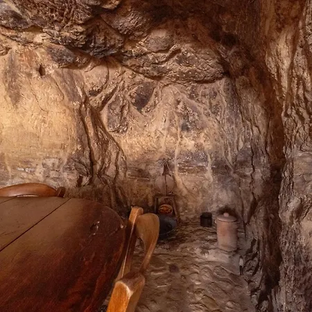 Aparthotel Degli Avi 2, Antico Abitare In Grotta *