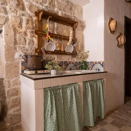 Degli Avi 2, Antico Abitare In Grotta Modica