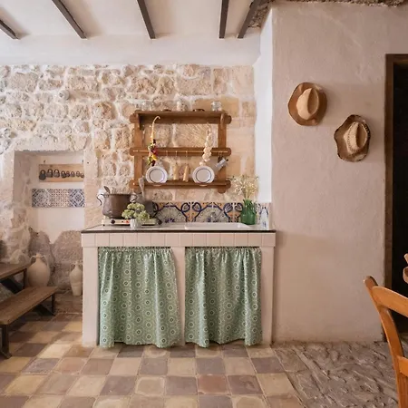 Degli Avi 2, Antico Abitare In Grotta * Modica