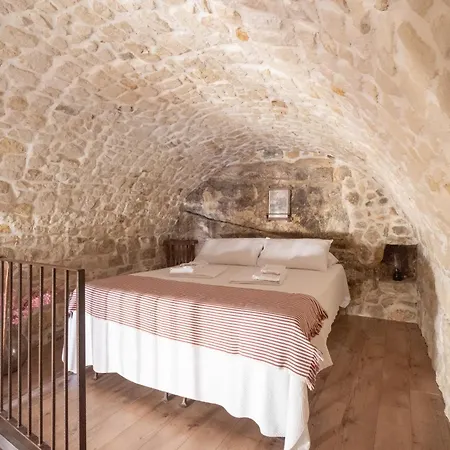 Degli Avi 2, Antico Abitare In Grotta Aparthotel Modica